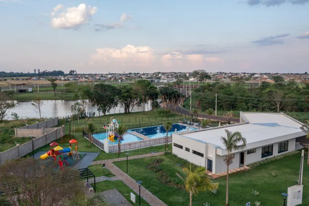 Loteamento e Condomínio, 200 m² - Foto 1