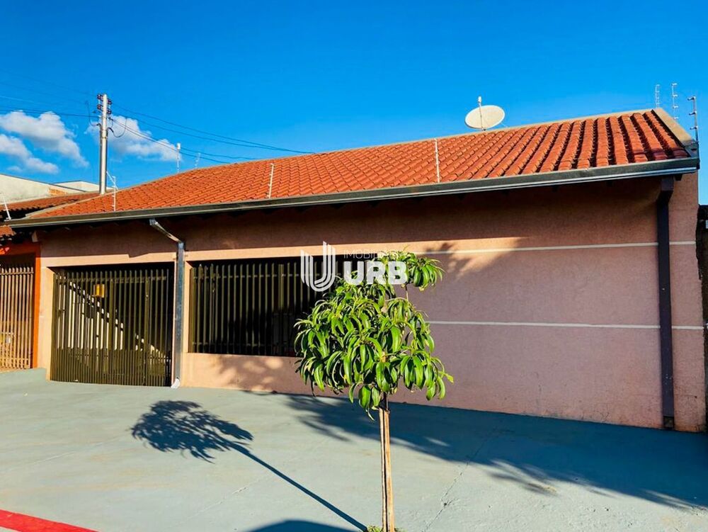 Casa à venda com 4 quartos, 169m² - Foto 1