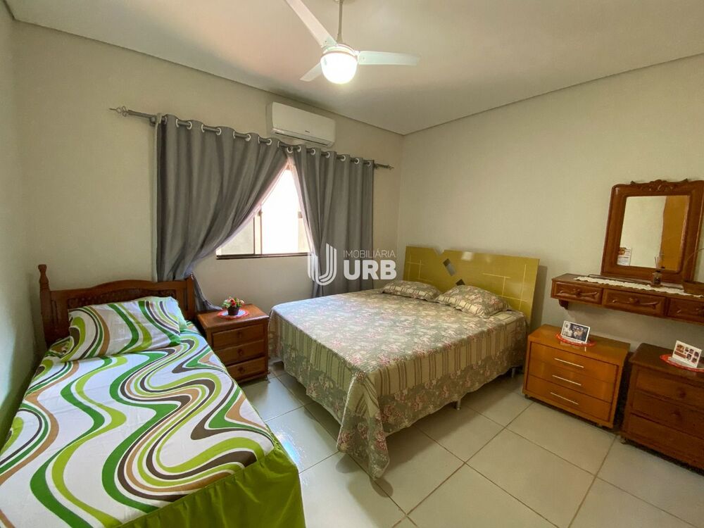 Casa à venda com 4 quartos, 236m² - Foto 9
