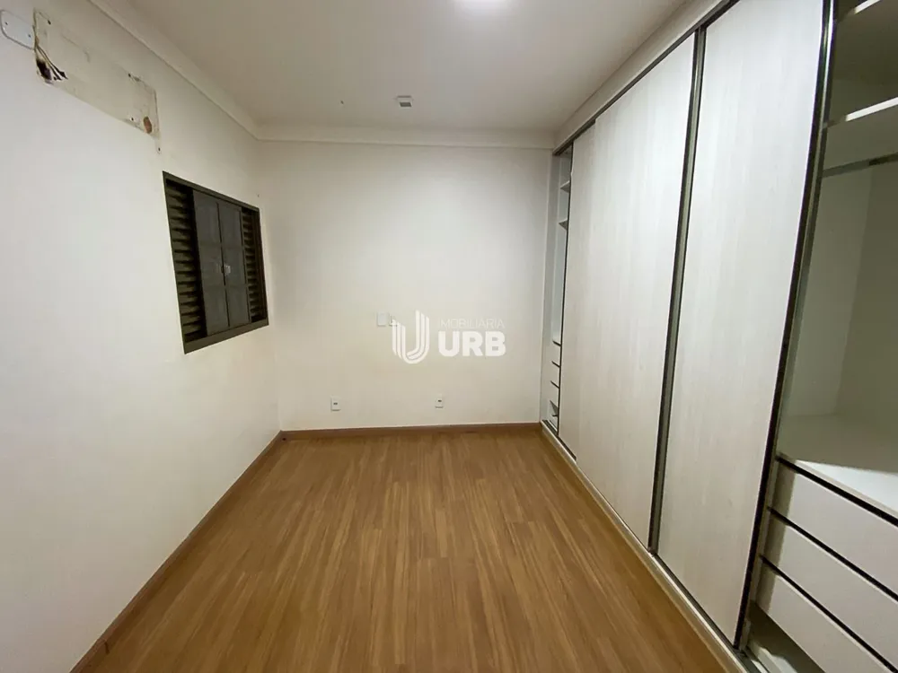 Casa, 3 quartos, 230 m² - Foto 15