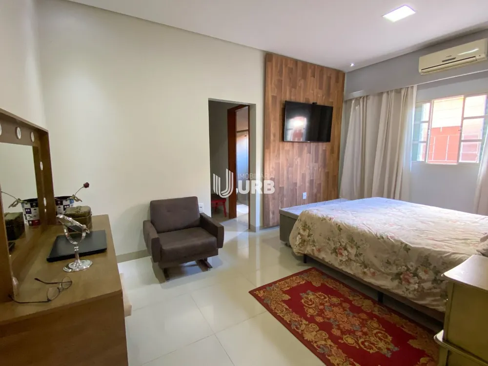 Casa, 3 quartos, 240 m² - Foto 13