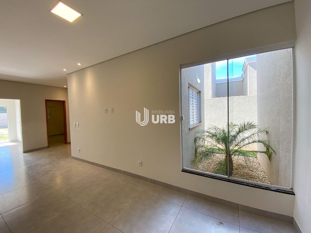 Casa à venda com 3 quartos, 81m² - Foto 4