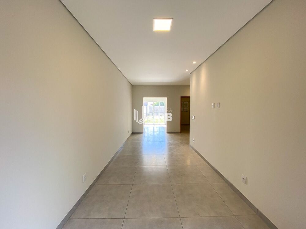 Casa à venda com 3 quartos, 81m² - Foto 3