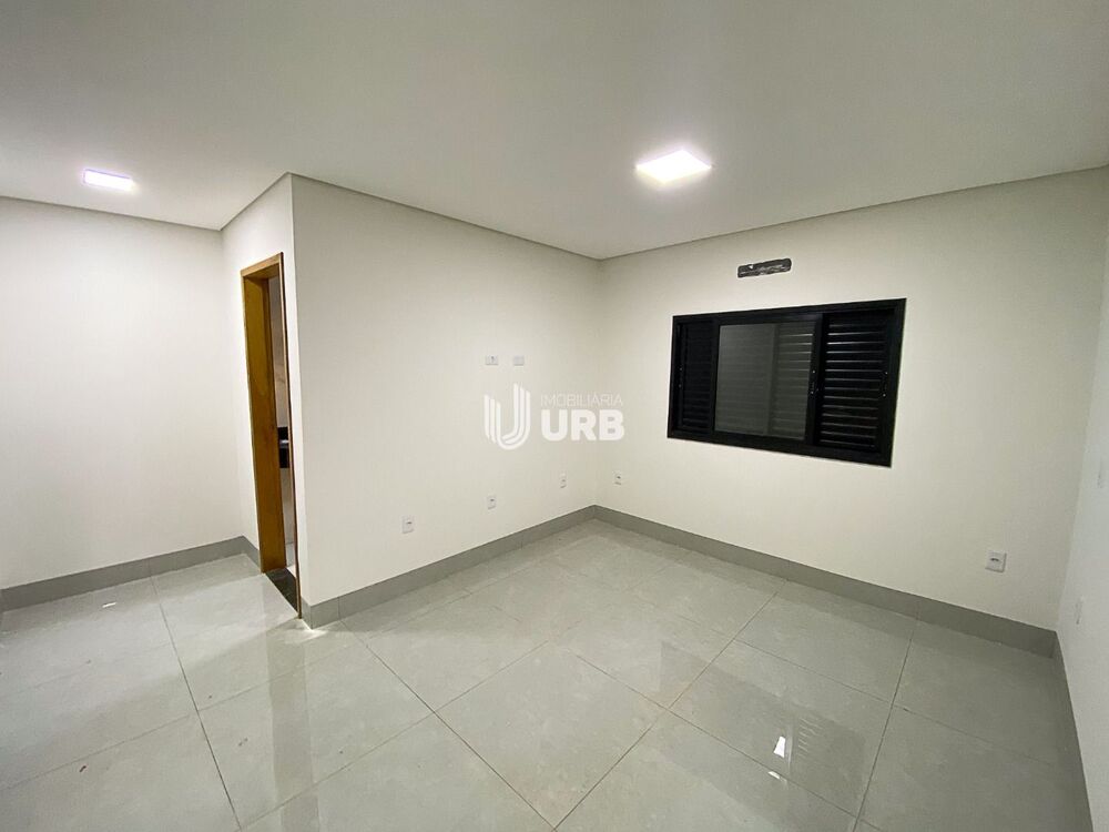 Casa à venda com 2 quartos, 69m² - Foto 3