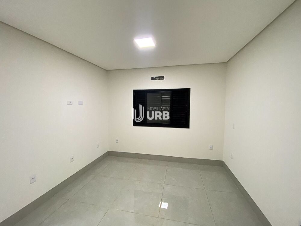 Casa à venda com 2 quartos, 69m² - Foto 4