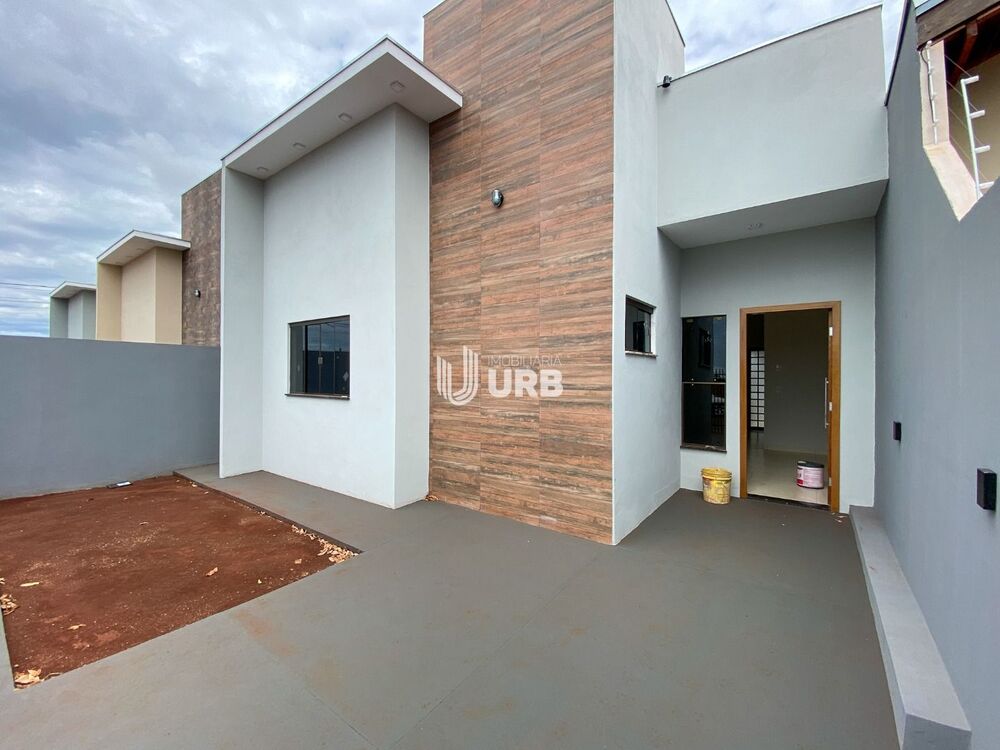 Casa à venda com 2 quartos, 60m² - Foto 1