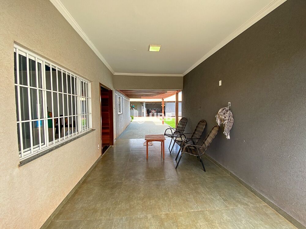 Casa à venda com 3 quartos, 385m² - Foto 4