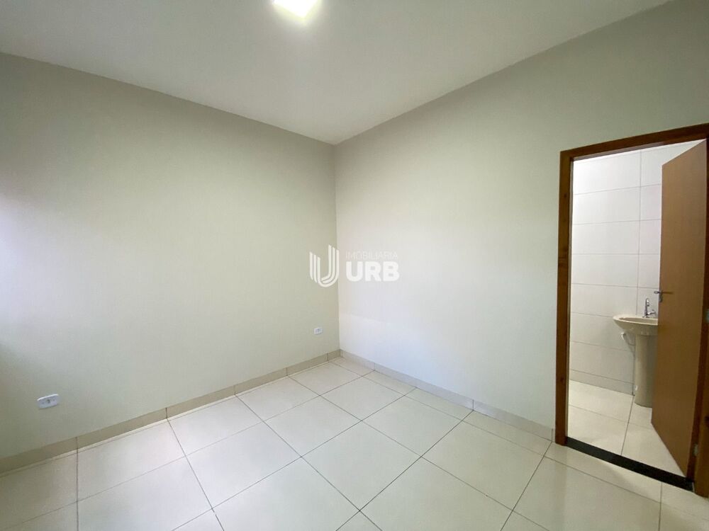 Casa à venda com 3 quartos, 83m² - Foto 2