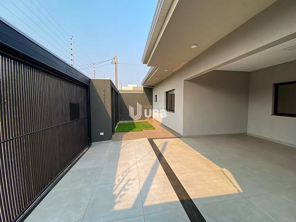 Casa à venda com 4 quartos, 230m² - Foto 3