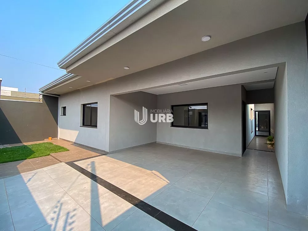 Casa à venda com 4 quartos, 230m² - Foto 2