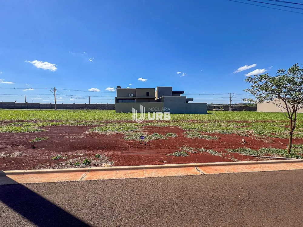 Loteamento e Condomínio, 200 m² - Foto 1