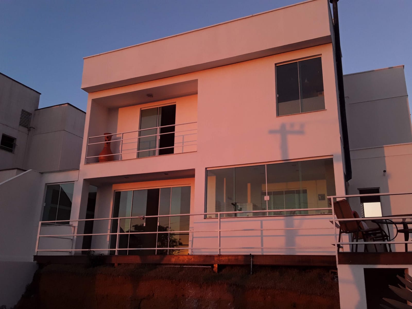 Casa à venda com 3 quartos, 280m² - Foto 1