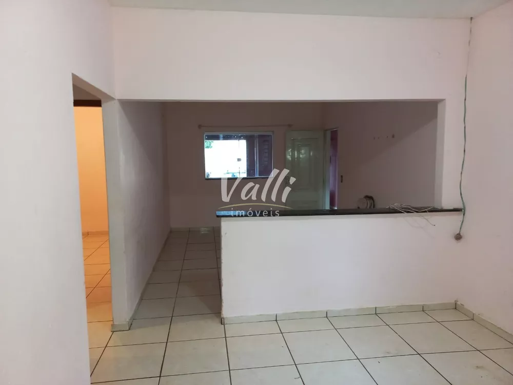 Casa à venda com 2 quartos, 250m² - Foto 2