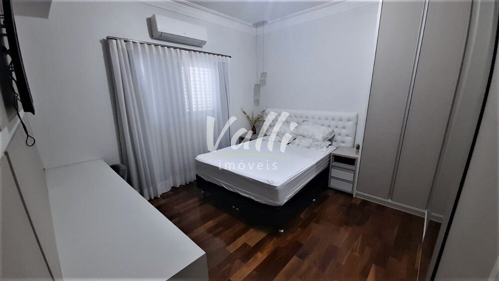 Casa à venda com 3 quartos, 250m² - Foto 4