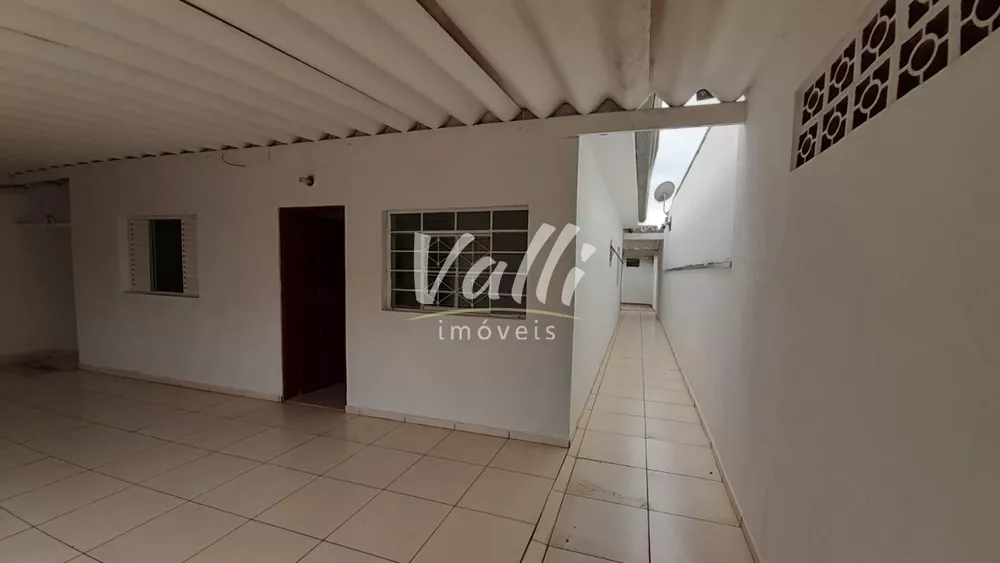 Casa à venda com 3 quartos, 250m² - Foto 1