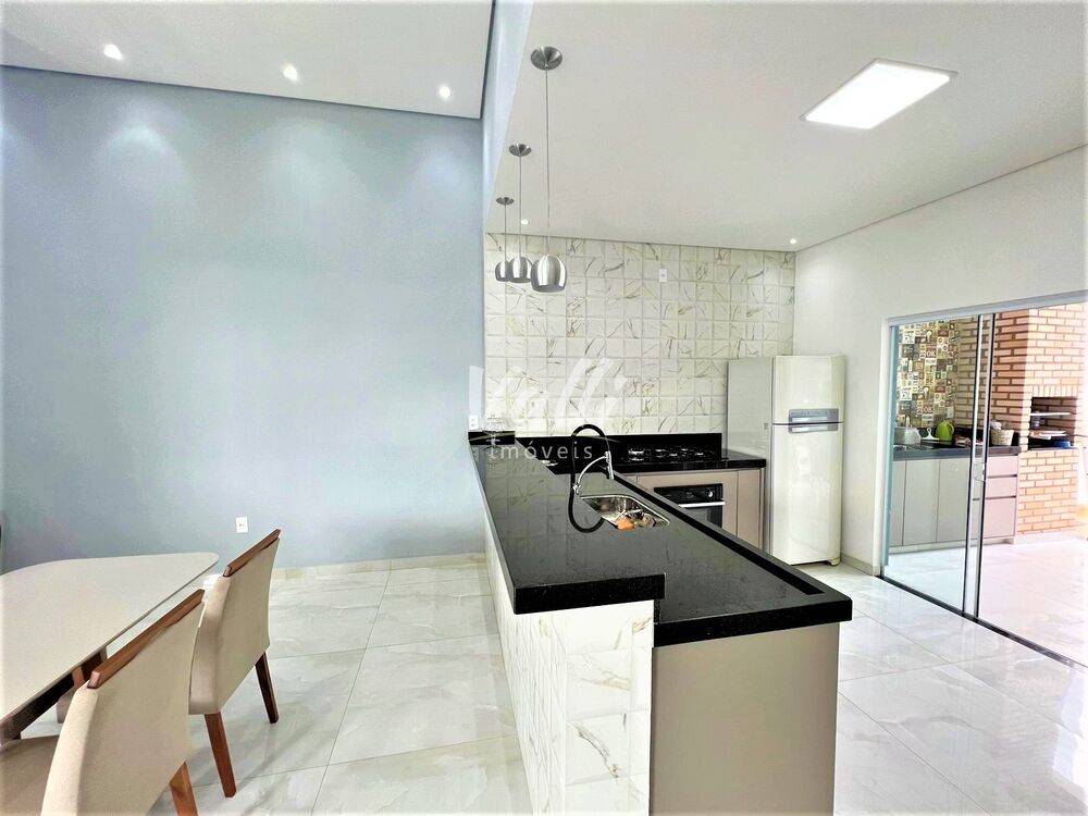 Casa, 3 quartos, 275 m² - Foto 2