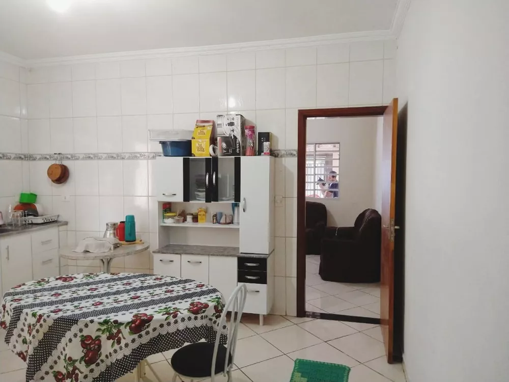 Casa à venda com 2 quartos, 150m² - Foto 4