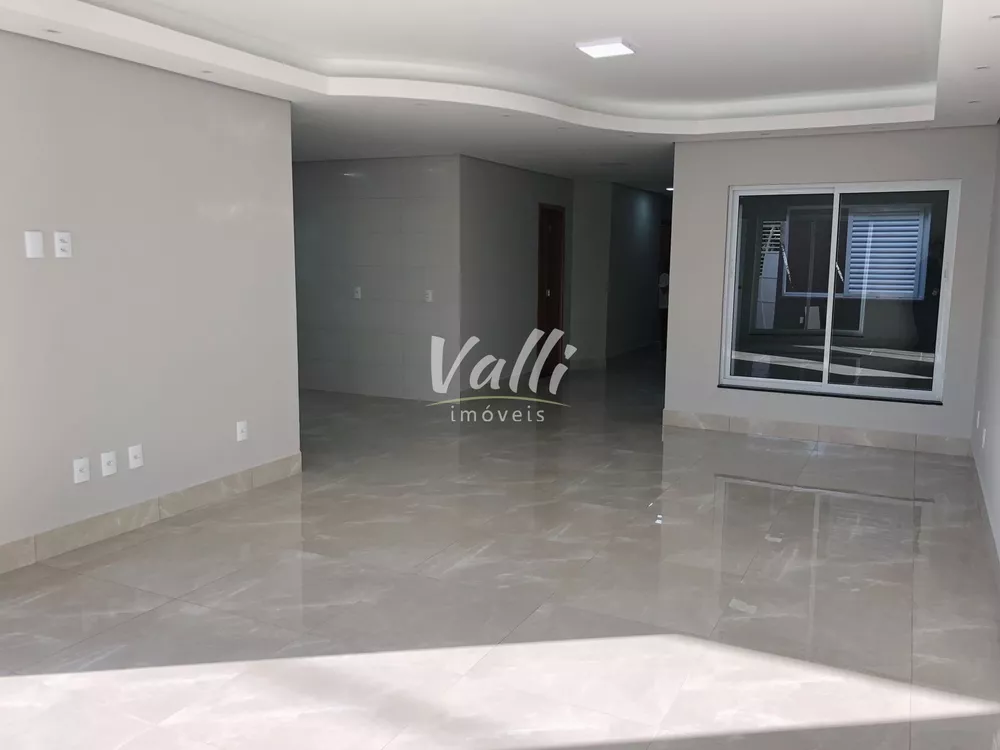 Casa à venda com 3 quartos, 250m² - Foto 9