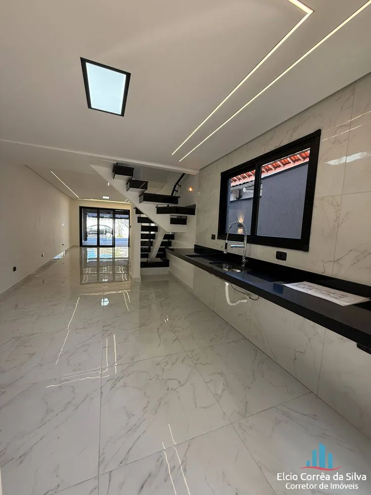 Casa, 4 quartos, 204 m² - Foto 2