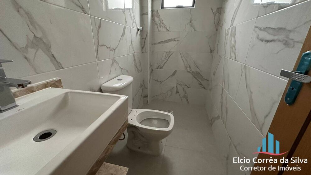 Casa à venda com 2 quartos, 100m² - Foto 4