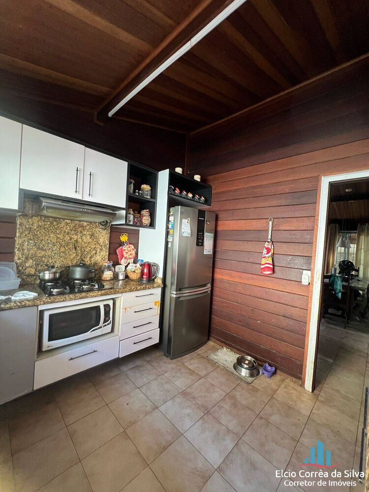 Casa, 3 quartos, 196 m² - Foto 1