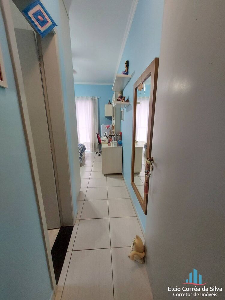 Casa à venda com 4 quartos, 228m² - Foto 3