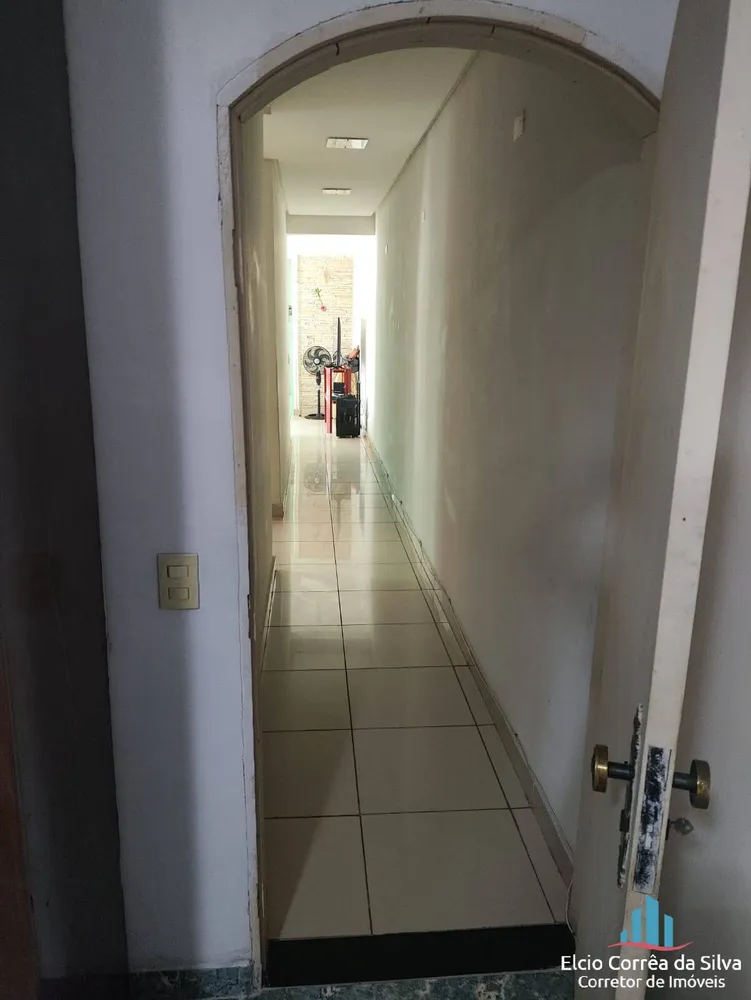 Casa, 5 quartos, 219 m² - Foto 9