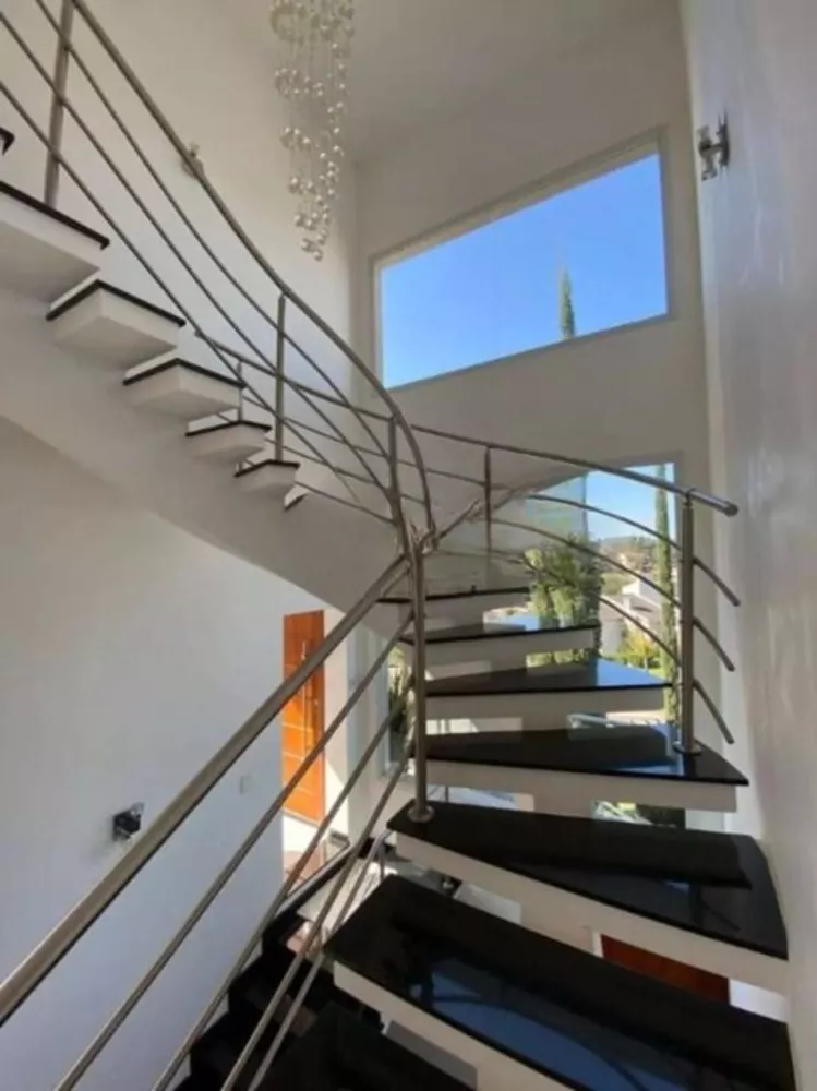 Casa, 4 quartos, 340 m² - Foto 1