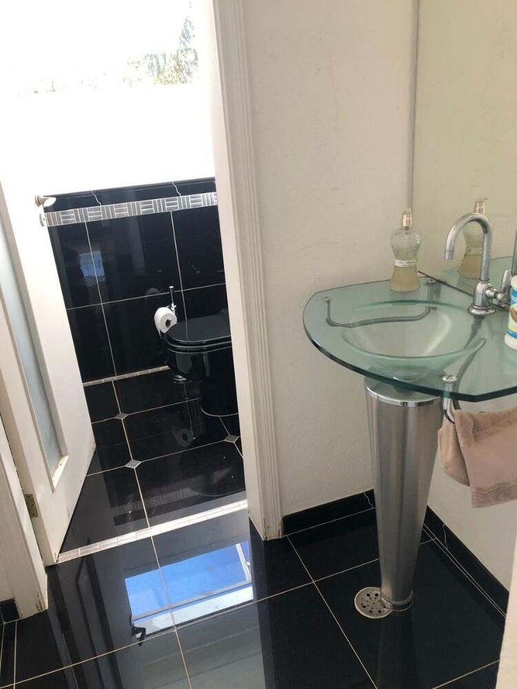 Casa à venda com 4 quartos, 600m² - Foto 10