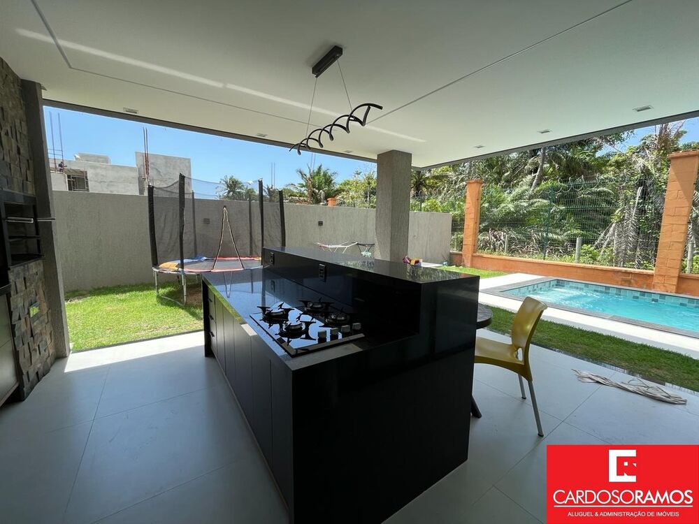Casa à venda com 4 quartos, 259m² - Foto 1