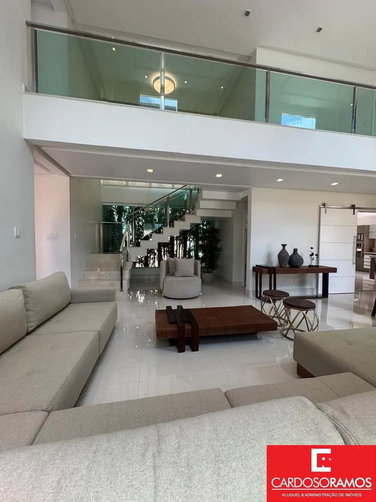 Casa, 3 quartos, 288 m² - Foto 1