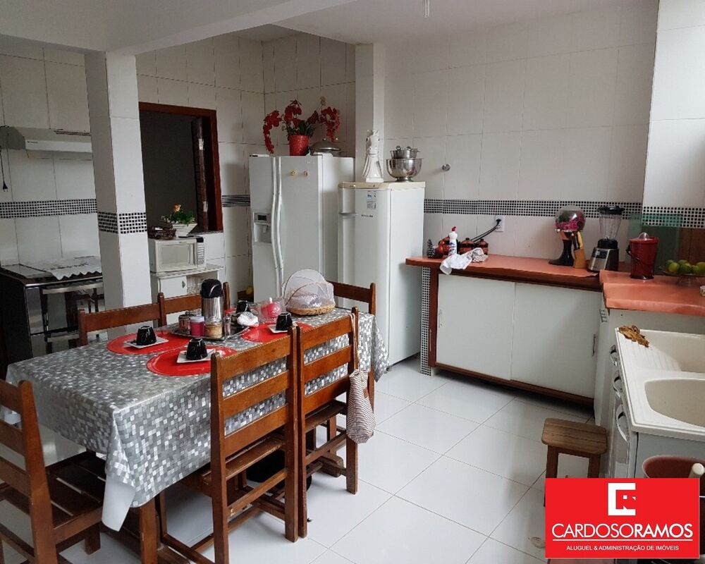 Casa à venda com 3 quartos, 125m² - Foto 1
