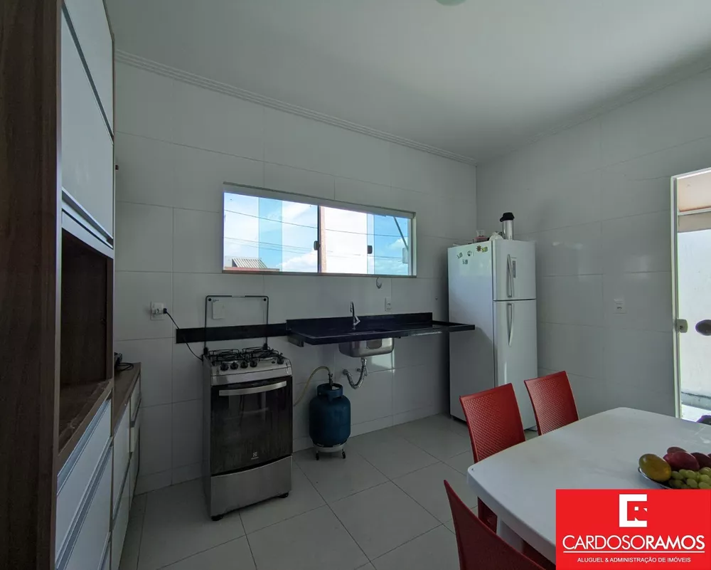 Casa, 3 quartos, 248 m² - Foto 2