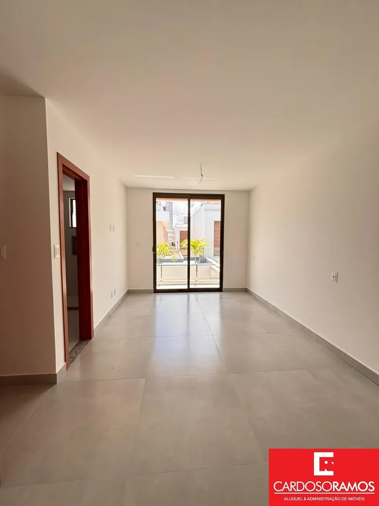 Casa, 4 quartos, 240 m² - Foto 2