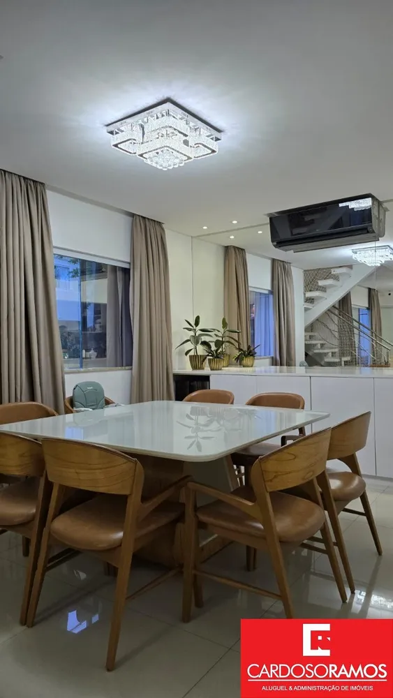 Casa, 4 quartos, 243 m² - Foto 1