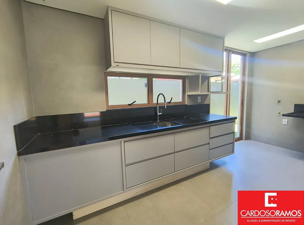 Casa, 5 quartos, 375 m² - Foto 1