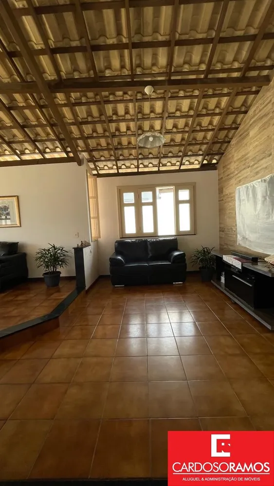 Casa, 2 quartos, 203 m² - Foto 1