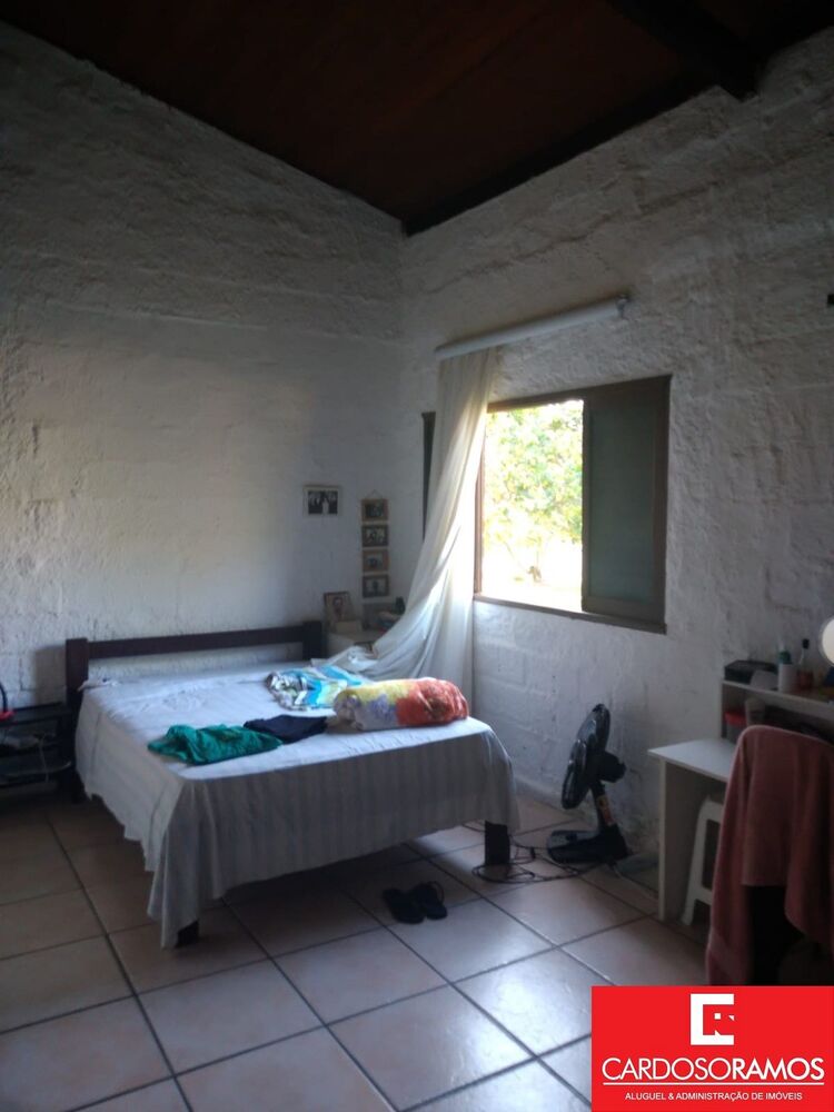 Casa à venda com 4 quartos, 1500m² - Foto 9