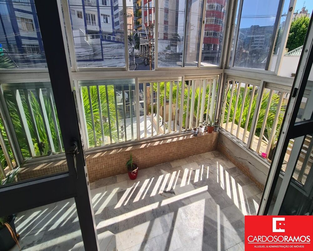 Apartamento à venda com 3 quartos, 114m² - Foto 3