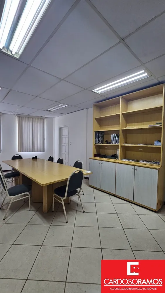 Prédio Inteiro - Foto 1