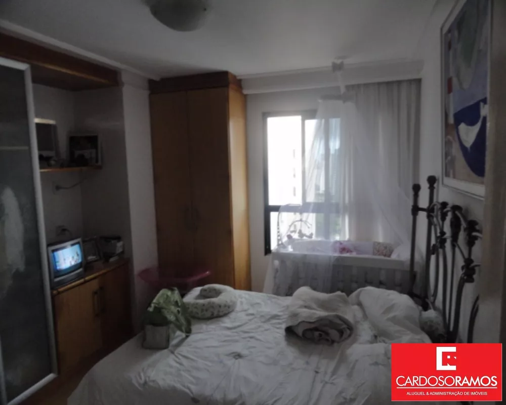 Apartamento à venda com 4 quartos, 240m² - Foto 17