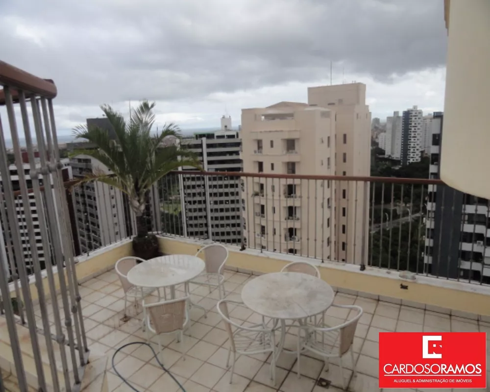 Apartamento à venda com 4 quartos, 240m² - Foto 1