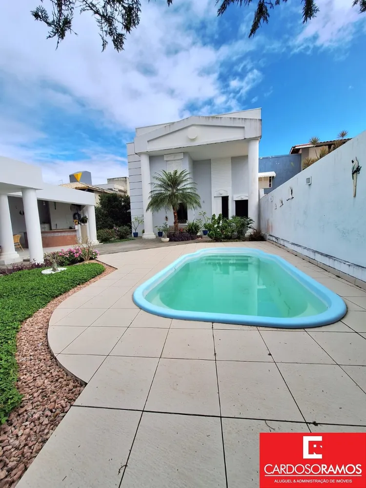 Casa, 4 quartos, 261 m² - Foto 1