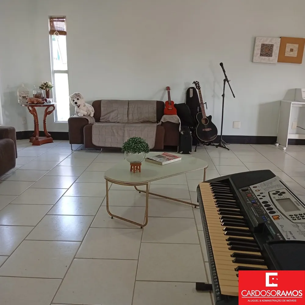Casa, 3 quartos, 290 m² - Foto 3