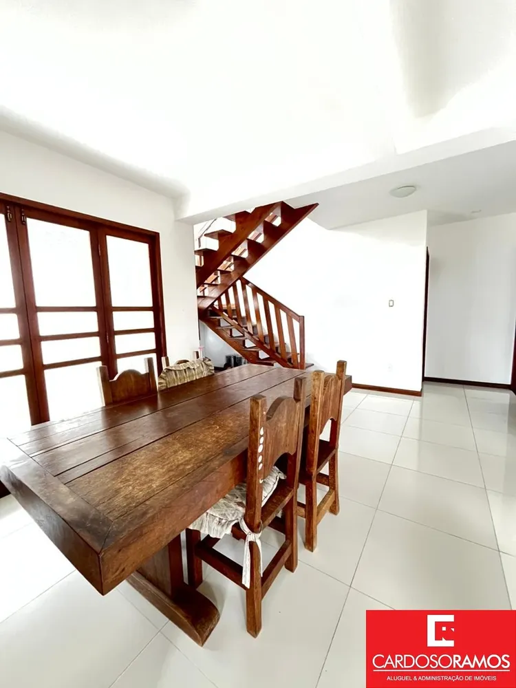 Casa, 5 quartos, 191 m² - Foto 2