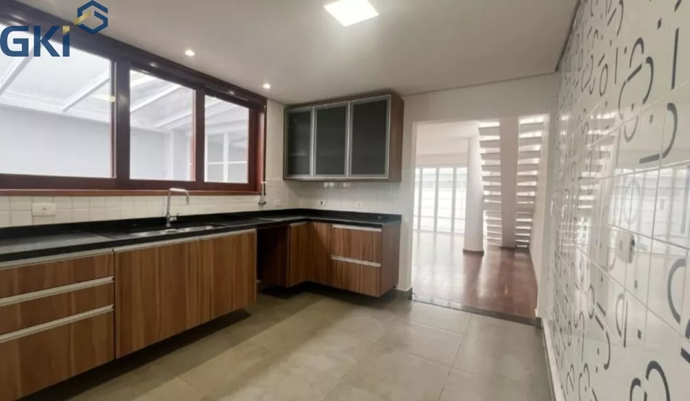 Casa, 3 quartos, 240 m² - Foto 2
