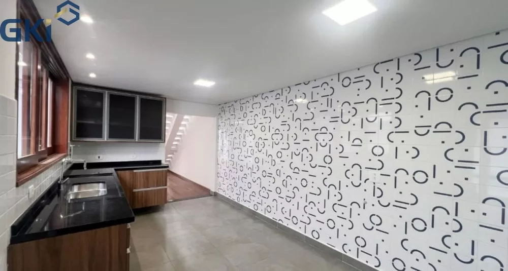 Casa, 3 quartos, 240 m² - Foto 1