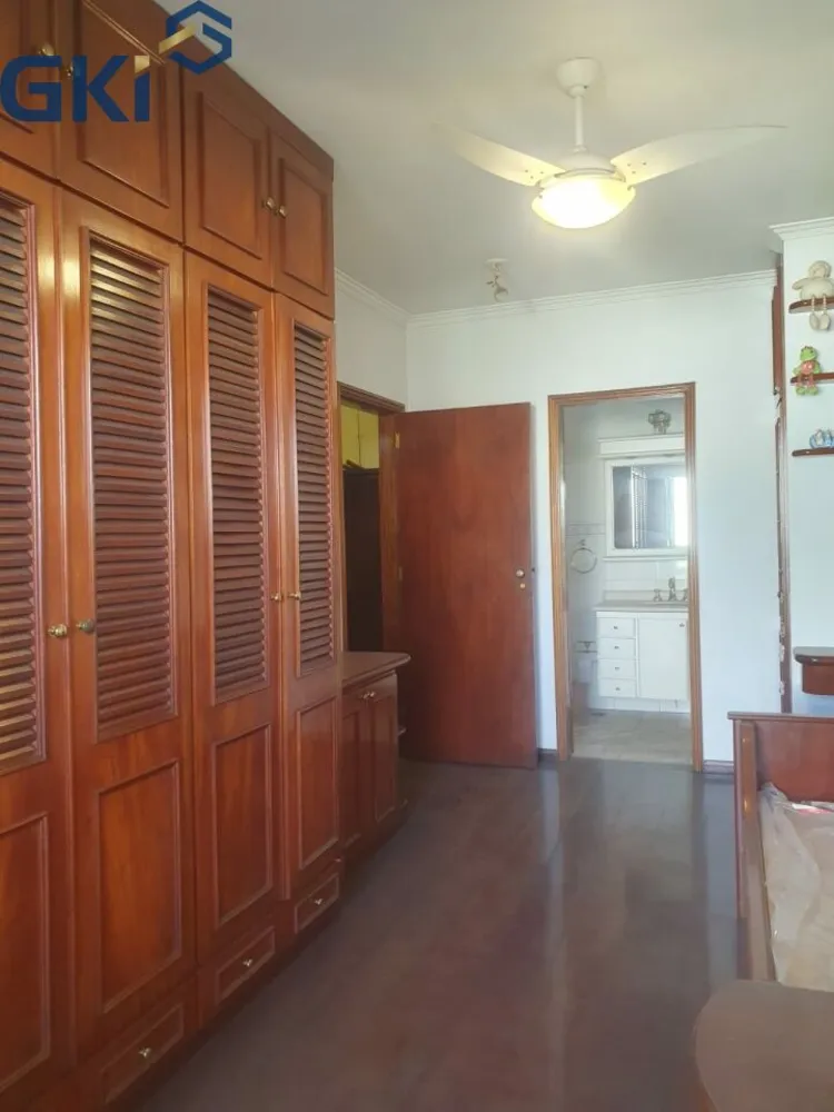 Casa, 3 quartos, 242 m² - Foto 8