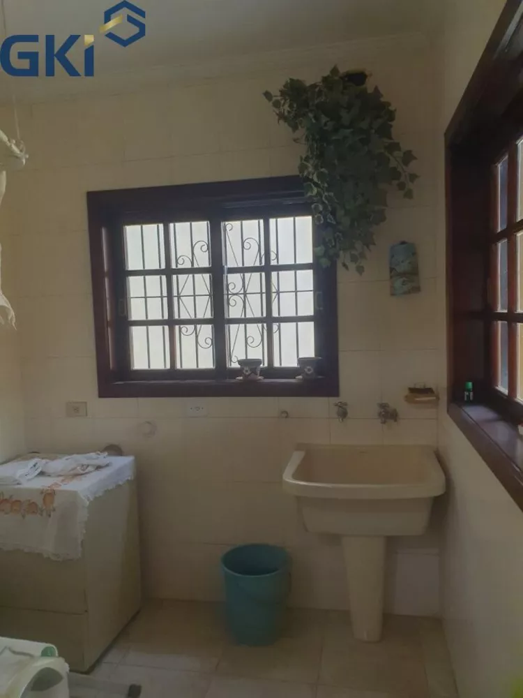 Casa, 3 quartos, 242 m² - Foto 1
