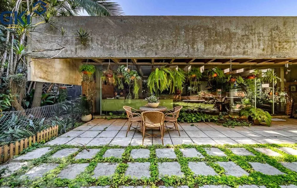 Casa, 3 quartos, 337 m² - Foto 1